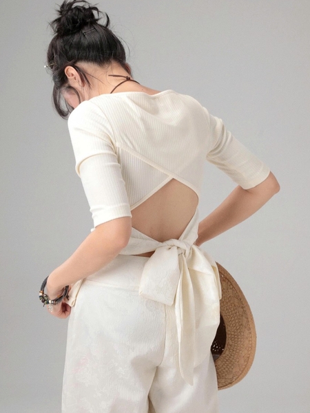 Seleen, Áo thun tay lửng form ôm chi tiết lưng hở dây gấm hoa buộc, WT0255
