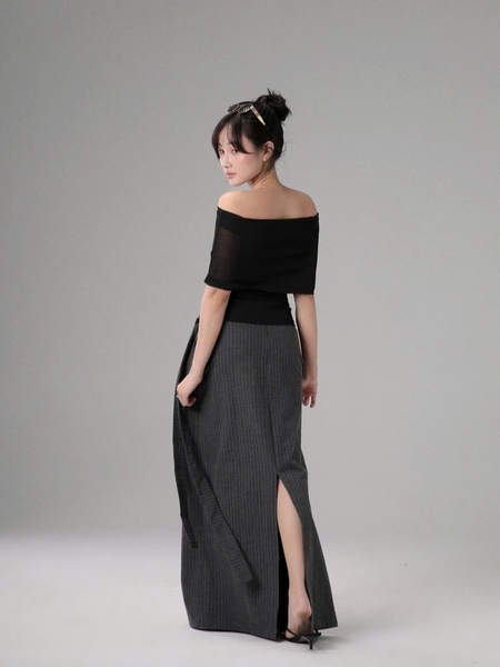 Seleen, Chân váy maxi lưng cao chi tiết vạt chéo họa tiết kẻ sọc, WB0256