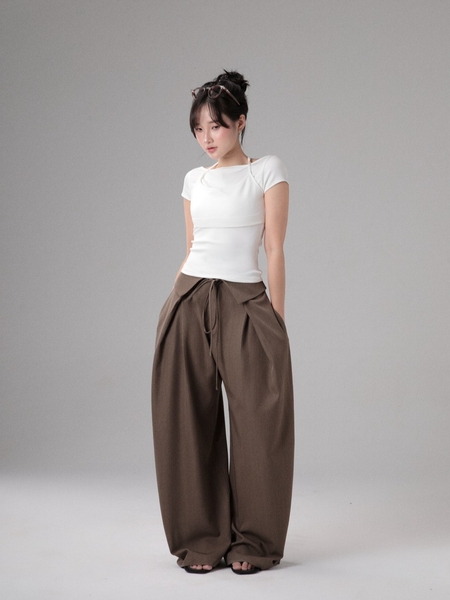 Seleen, Áo thun giả layer 2 lớp yếm dây buộc cổ form ôm body, WT0263