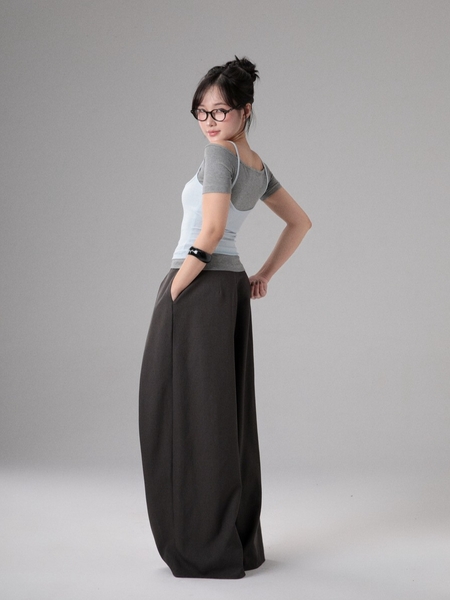 Seleen, Áo layer 2 món (có thể tách rời mặc riêng) form ôm vai trễ ngang áo dây ngoài, WT0265