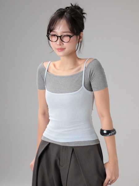 Seleen, Áo layer 2 món (có thể tách rời mặc riêng) form ôm vai trễ ngang áo dây ngoài, WT0265