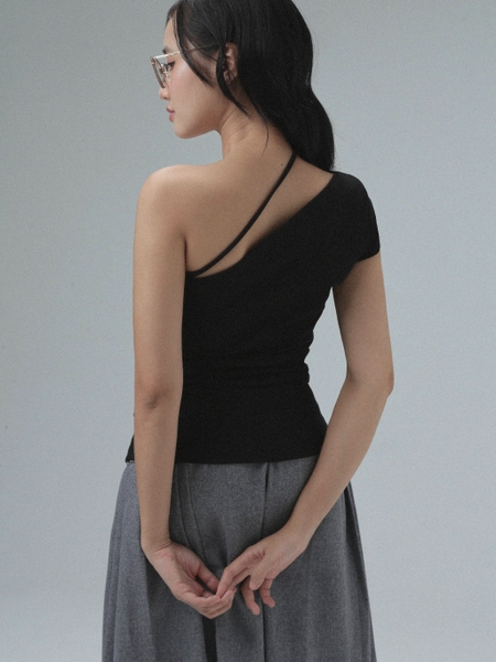 Asymmetric Strap-Detail Top, image 4