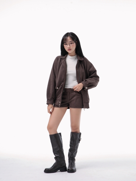 Low-Rise Suede Tab-Detail Shorts, image 4