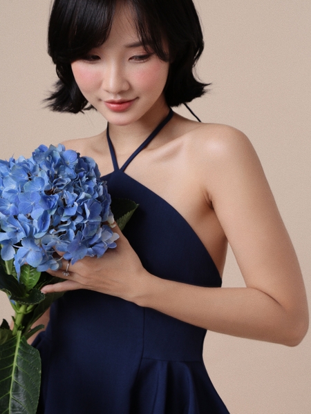 Open-Back Flared Linen Halter Top, image 7