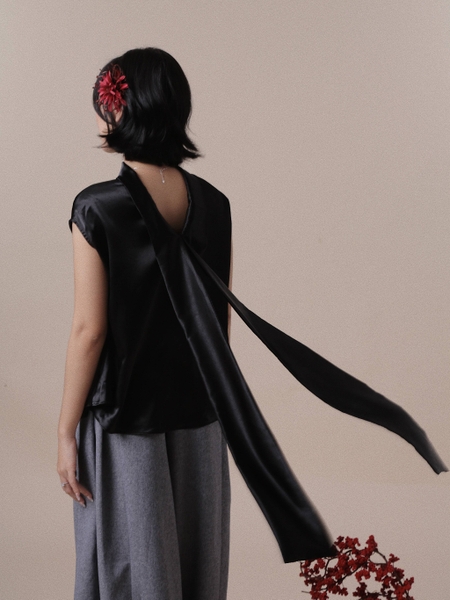 Relaxed Silk Batwing Tie-Back Top, image 4
