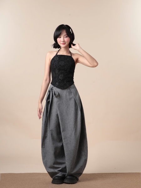 Cropped Tie-Neck Halter Top, image 15