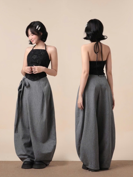 Cropped Tie-Neck Halter Top, image 3
