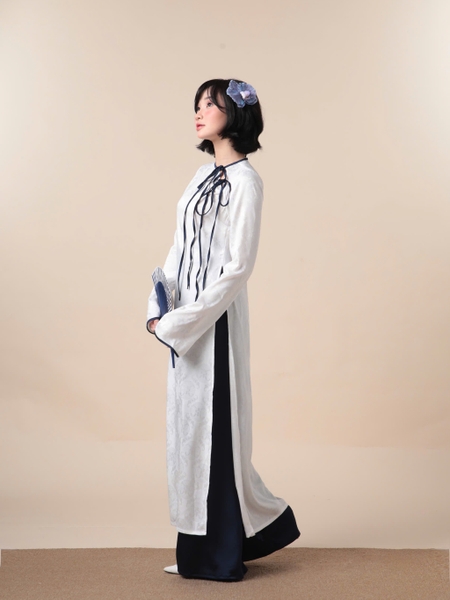 Lam Van Tie-Detail Ao Dai, image 5