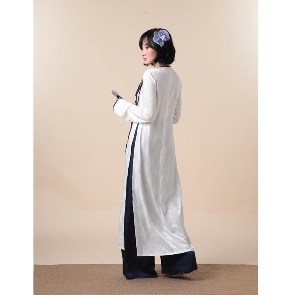 Lam Van Tie-Detail Ao Dai, image 14