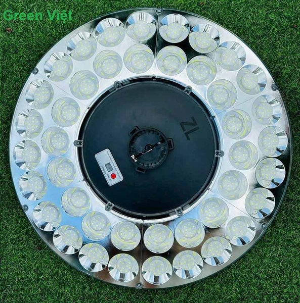 Đèn năng lượng mặt trời DSV82024 UFO 1000W lắp sân vườn