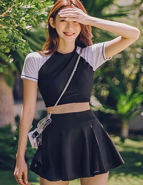 Đồ bơi kín đáo dạng váy
