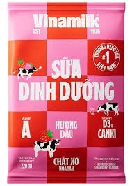 SDD hương dâu Vinamilk F220ml
