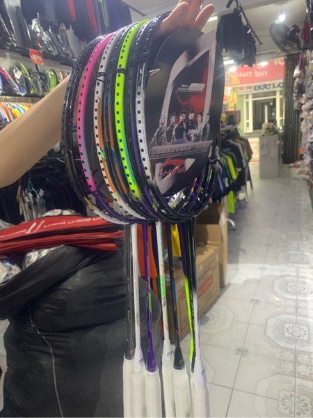 VỢT CL LINING AXFORCE 80 DEN REP 1.1