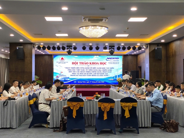 Tham luận tại Hội thảo khoa học quốc gia về kinh tế biển xanh
