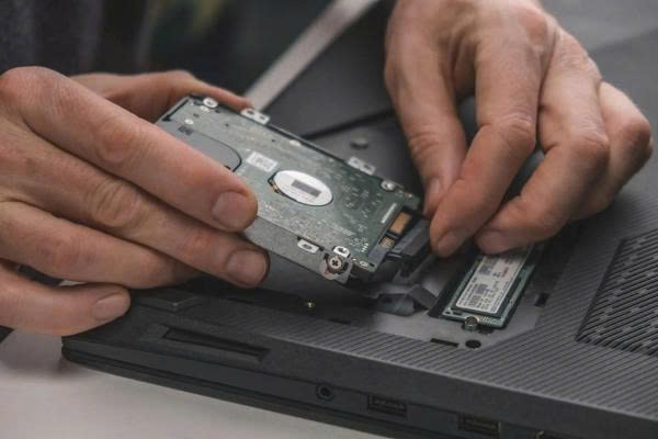 5 dấu hiệu cho thấy đã đến lúc nâng cấp SSD cho laptop