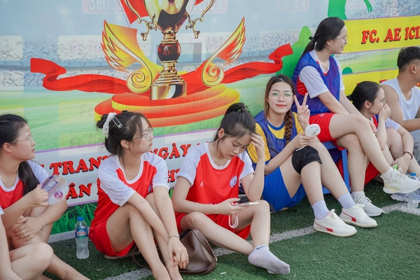 WOORI KẾT NỐI