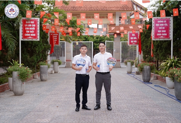 WOORI TIẾP SỨC