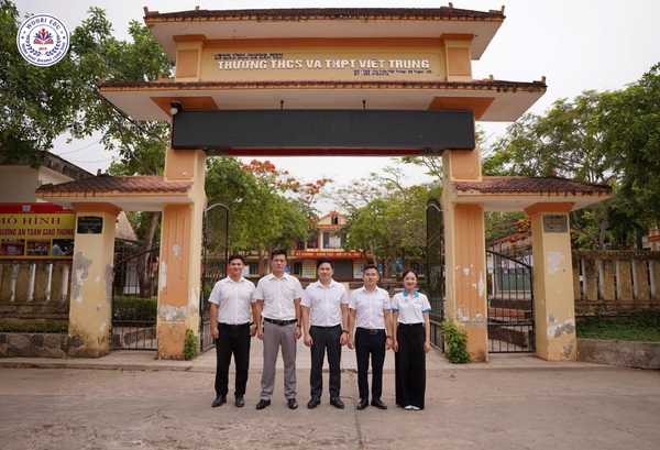 WOORI TIẾP SỨC