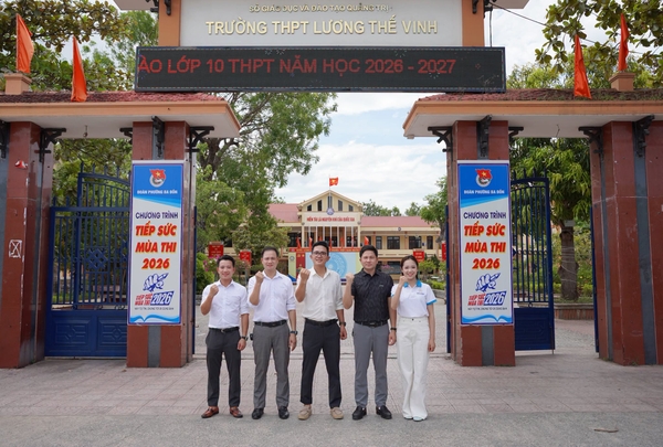 WOORI TIẾP SỨC