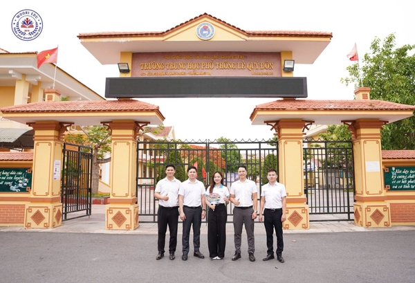 WOORI TIẾP SỨC