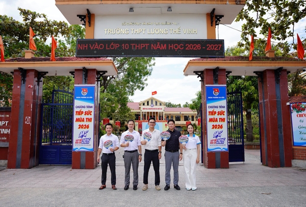 WOORI TIẾP SỨC