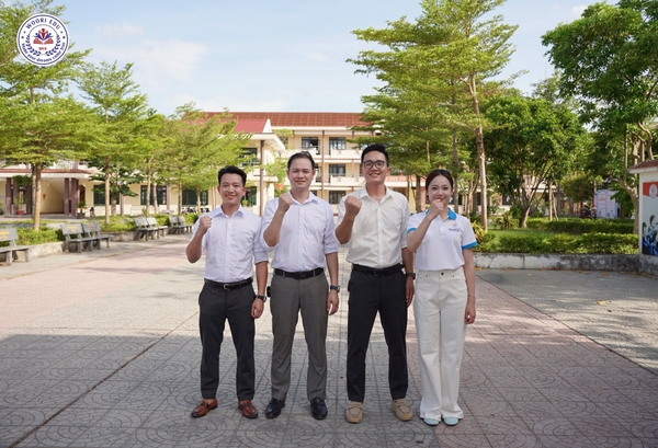 WOORI TIẾP SỨC
