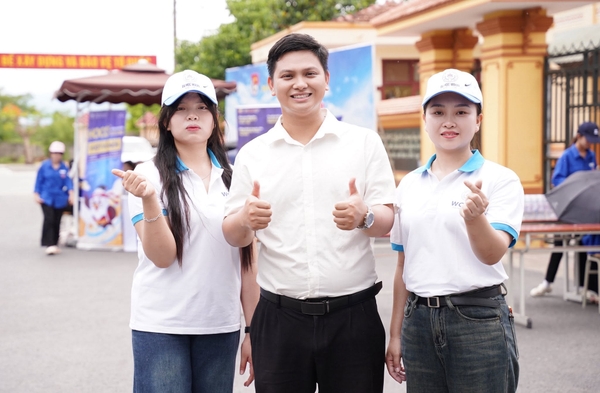 WOORI TIẾP SỨC