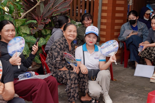WOORI TIẾP SỨC