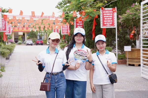 WOORI TIẾP SỨC