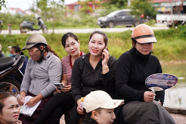 WOORI TIẾP SỨC