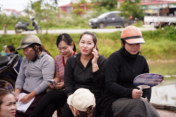 WOORI TIẾP SỨC