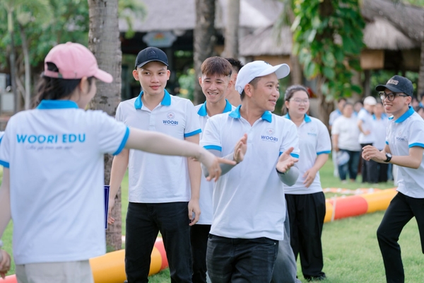 WOORI KẾT NỐI