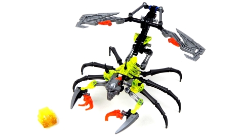 Cận cạnh mô hình Lego Bionicle 70794 - Bò Cạp Đầu Sọ