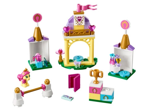 Các mô hình ấn tượng trong bộ Lego Disney Princess 41144 - Trang trại ngựa của Petie