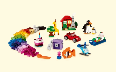 Các mô hình trong Lego Classic 10695 - Thùng gạch lắp ráp sáng tạo