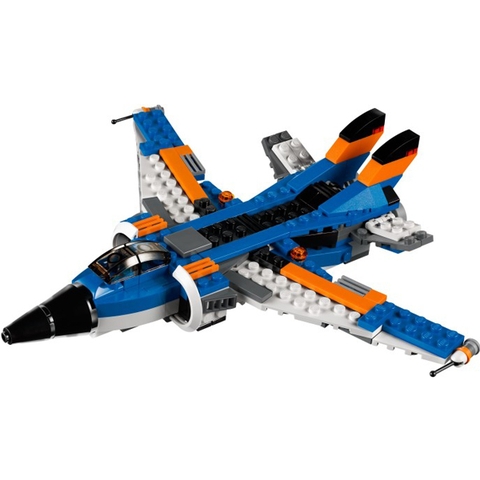 Mô hình chiếc máy bay hiện đại trong bộ Lego Creator 31008 - Máy Bay Sấm Chớp