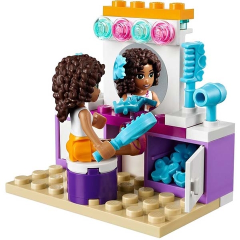 Nhân vật Andrea xuất hiện trong bộ xếp hình Lego Friends 41009 - Phòng Ngủ Của Andrea