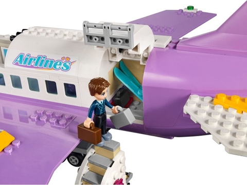 Bộ đồ chơi Lego Friends 41109 - Sân Bay Heartlake nằm trong chủ đề được yêu thích của các bé trên toàn thế giới