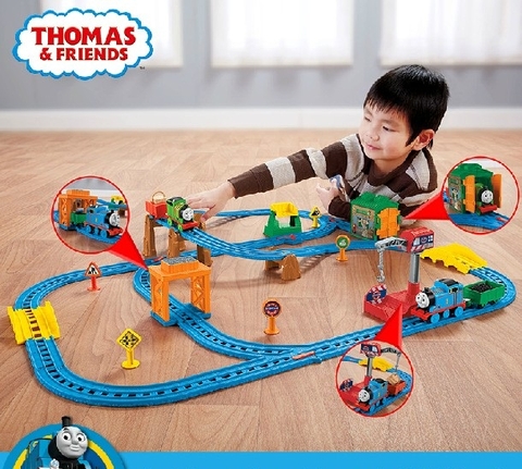 Mô hình Thomas and Friends Bộ đường ray Một ngày bận rộn cùng Percy