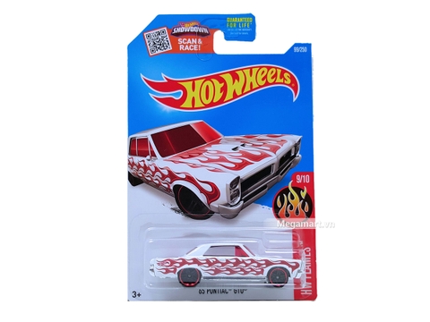 Hình ảnh Hot Wheels 65 Pontiac GTO nhìn từ bên ngoài vỏ