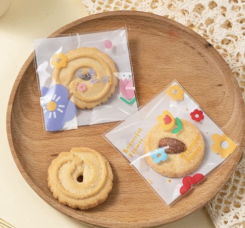 Túi dán mép đựng bánh cookie bông hoa 7x7cm (100c)