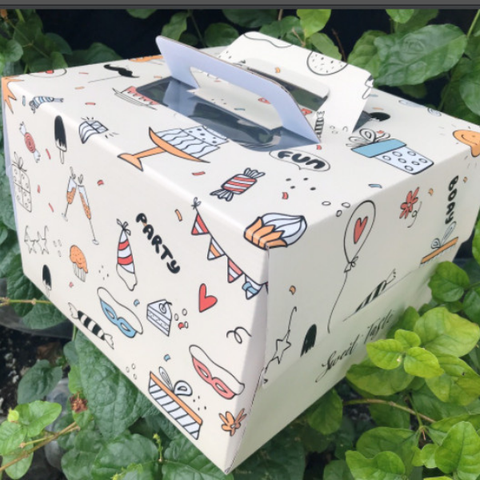 Hộp gato quai xách kèm đế Party size 25cm