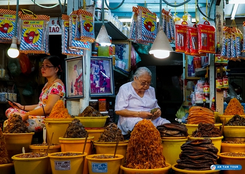 Ghé chợ Châu Đốc 