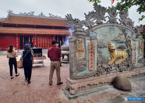 Đền Ông Hoàng Mười: Điểm đến tâm linh nức lòng du khách Việt