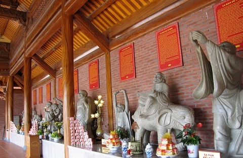 TƯỢNG 18 VỊ LA HÁN TẠI CHÙA BA VÀNG
