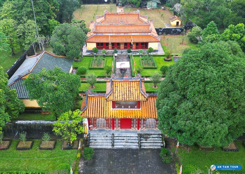 Lăng Gia Long: Nét đẹp độc đáo và những bí ẩn chưa có lời giải