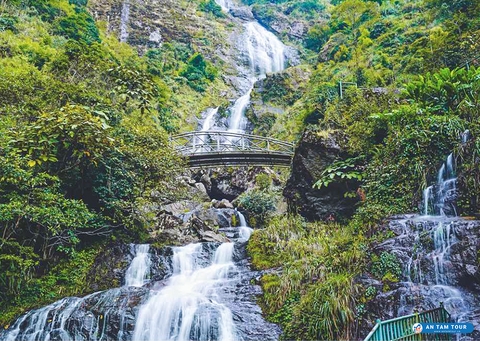 “Đổ đứ đừ” trước vẻ đẹp hùng vĩ của thác Bạc Sapa