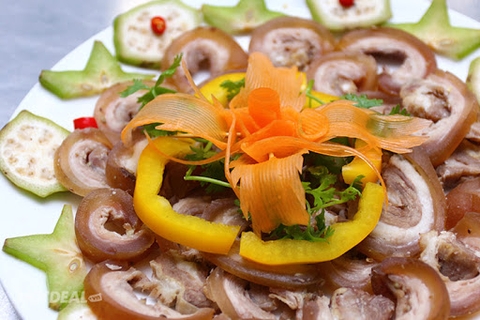 ĐỘC ĐÁO THỊT ME THUI XỨ NGHỆ