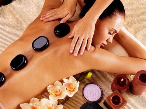 Spa body đá nóng