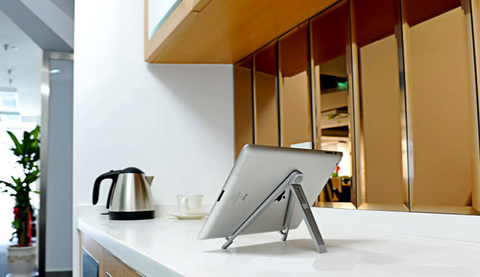 Giá Đỡ Ipad, Điện thoại/Tablet Thông minh gấp gọn Chống Trượt bằng Hợp Kim Nhôm AV053